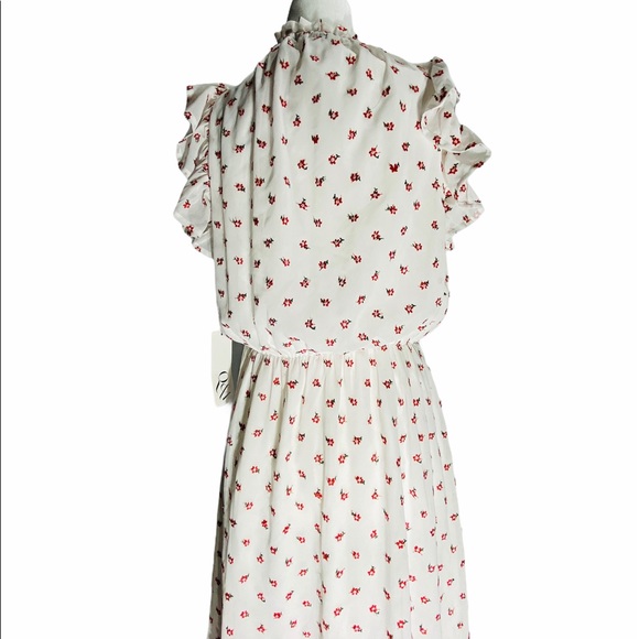 Gorgeous White Floral Dress**Small - Picture 13 of 15